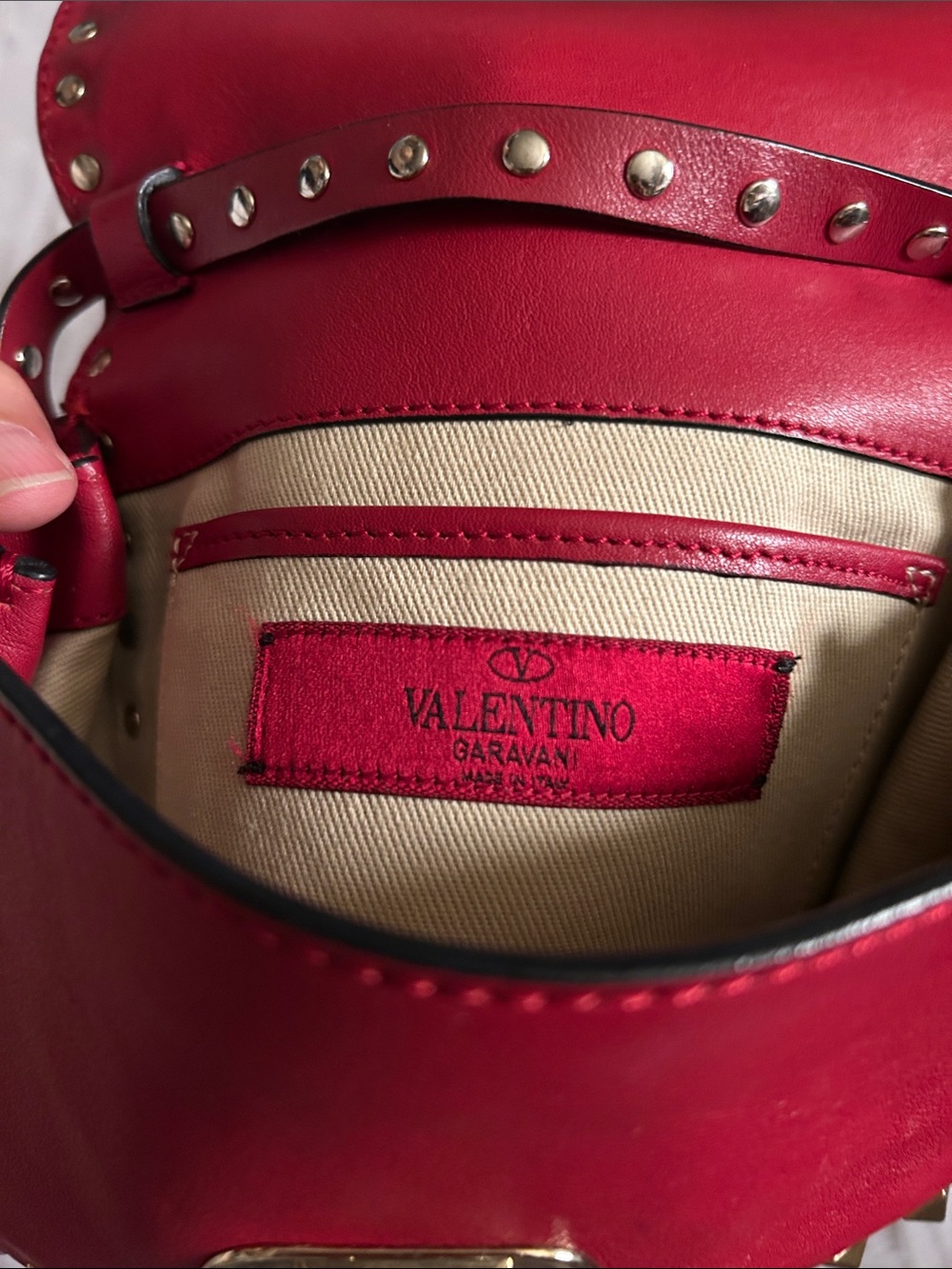 Valentino Garavani Rockstud Crossbody - Picture 8 of 9